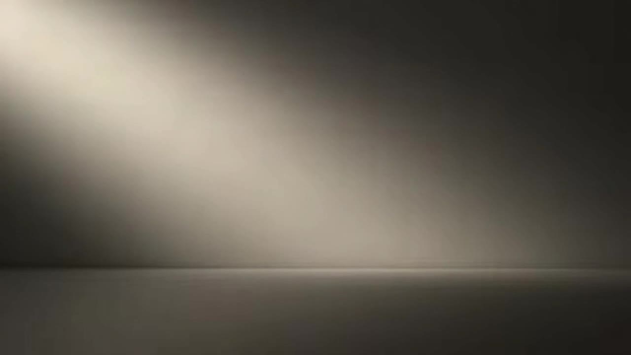 A Quiet Moment Held in Light and Shadow, Letting Stillness Speak for Itself