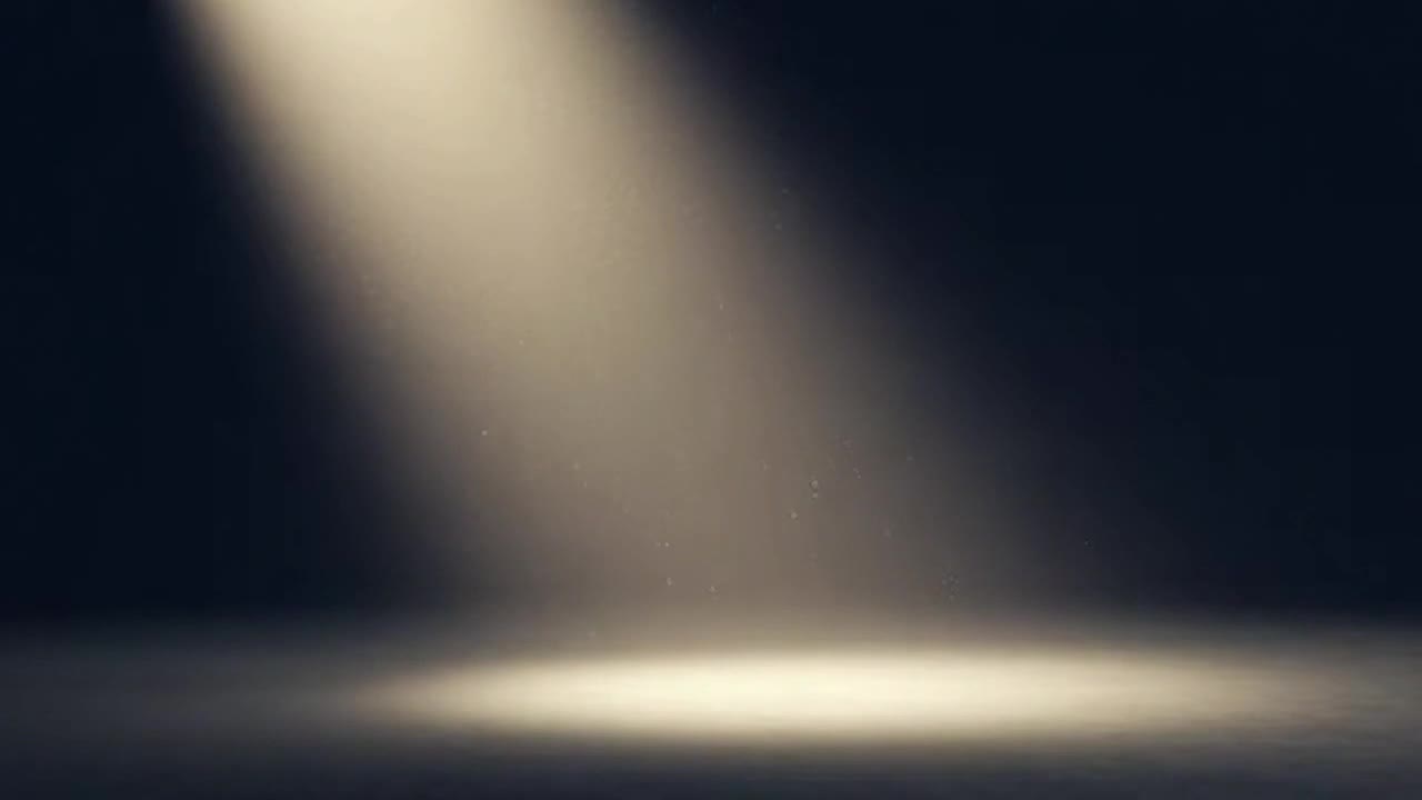 A Quiet, Immersive Moment of Light and Motion Designed for Vertical Short-Form Viewing