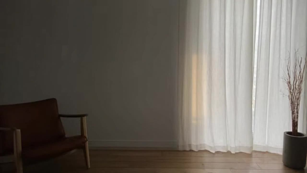 A Quiet, Intentional Pause Captured in a Minimal Story-Driven Short Moment