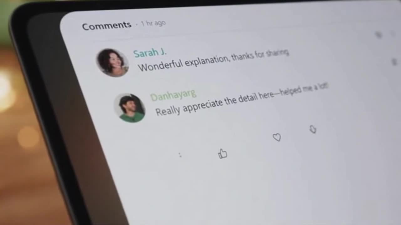 Friendly Community Feedback Messages Appearing in a Positive and Respectful Online Space
